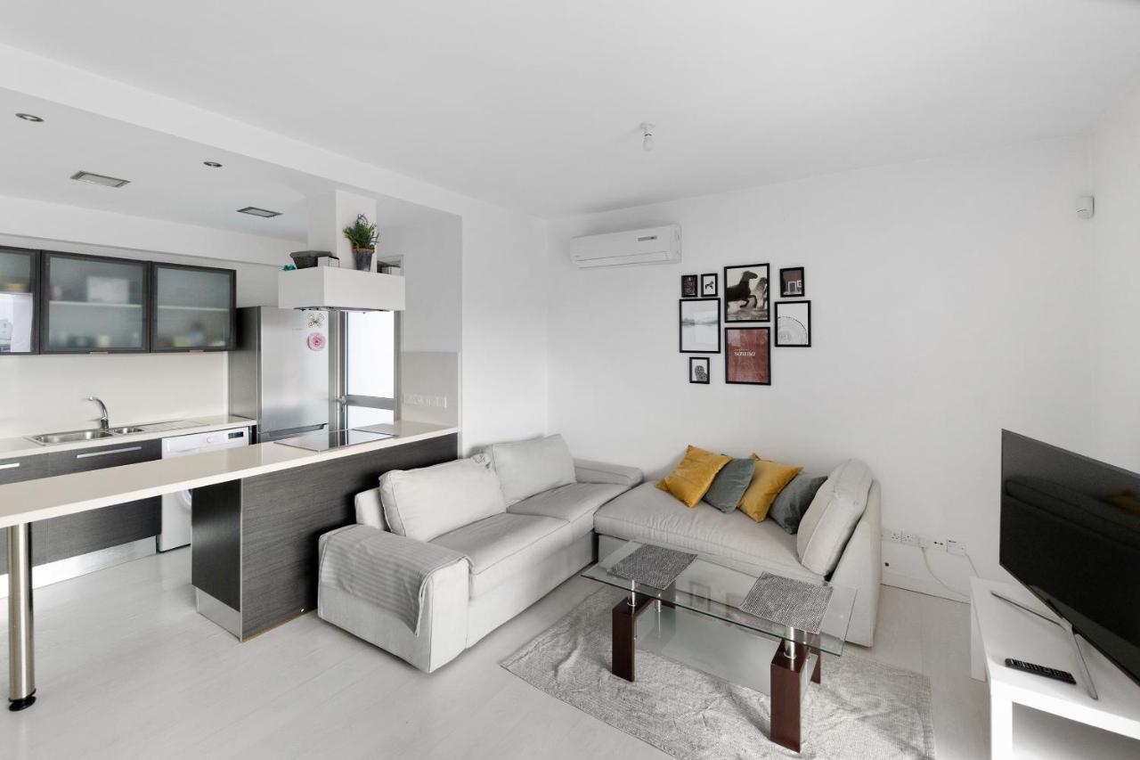 Glabur Stays - The Fabulous 2 Bdr - Nicosia City, Free Parking & Wifi, Welcomes You!!! Nicósia Exterior foto